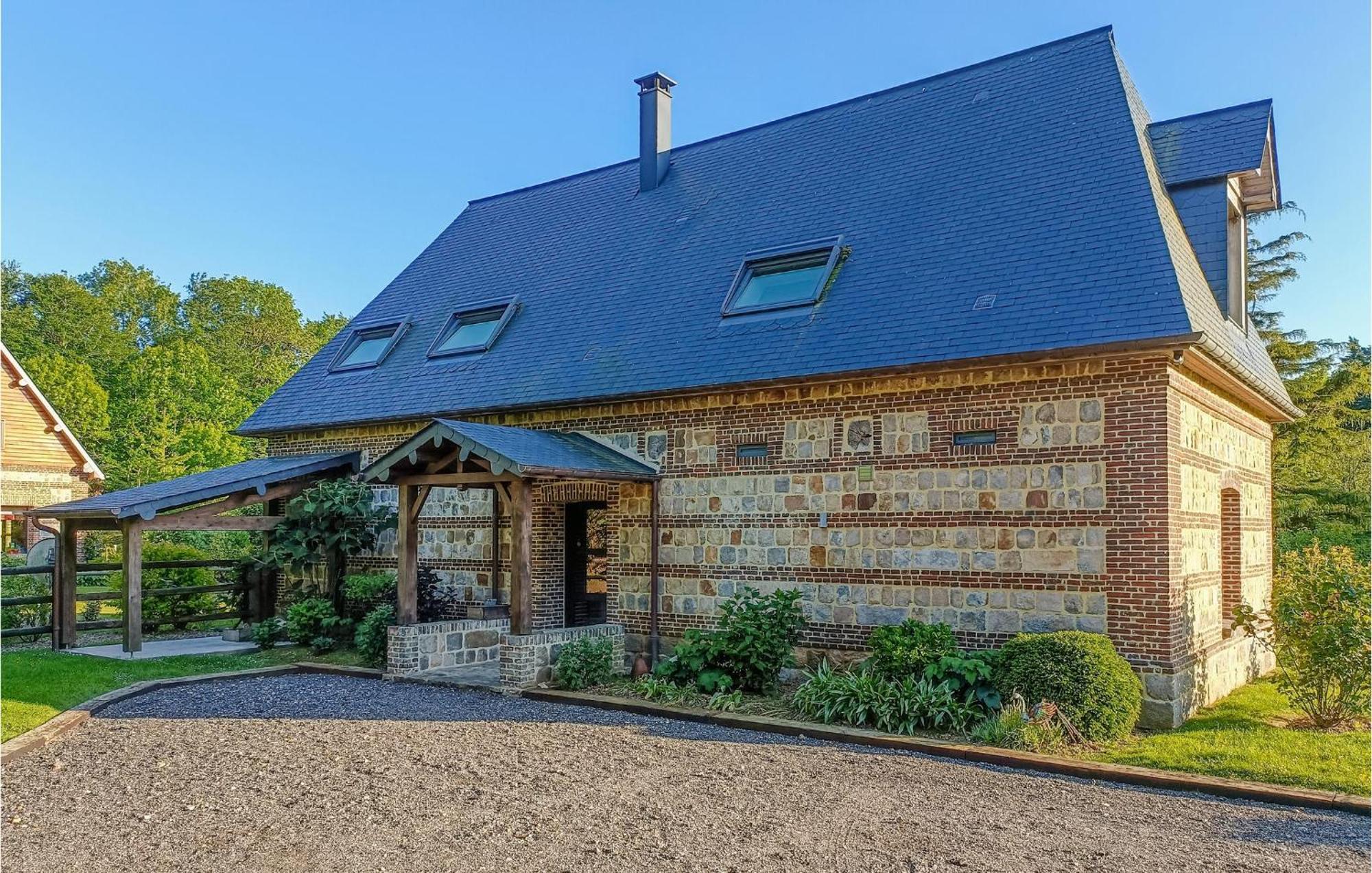Stunning Home In Paluel With Wifi Exteriér fotografie